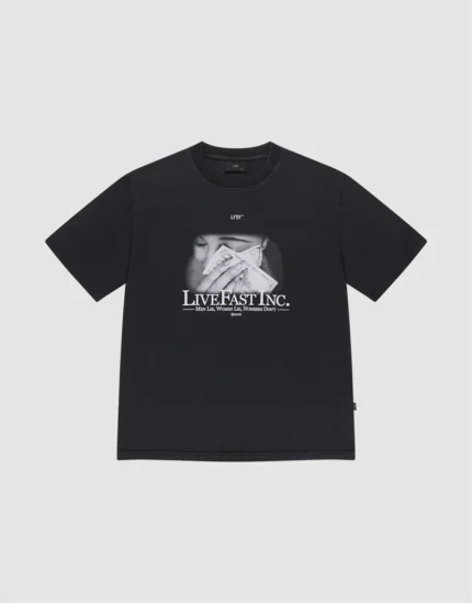 Shop Live Fast Die Young with bold designs and modern streetwear style. Enjoy fast shipping worldwide and get 30% OFF today!